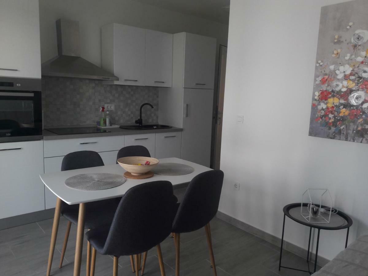 Apartment Tea 2 Primošten Extérieur photo